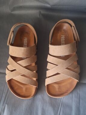 Project Cloud Strappy Sandals Womens Beige Suede Size 7